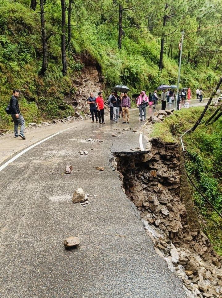 हिमाचल प्रदेश में भारी बारिश 