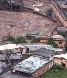 कुंतारी लगाफली में भीषण तबाही, छह इमारतें ढह गईं