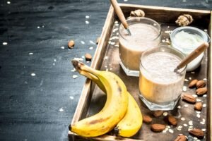 "protein smoothie for hair growth — बालों के लिए protein shake banana milk"