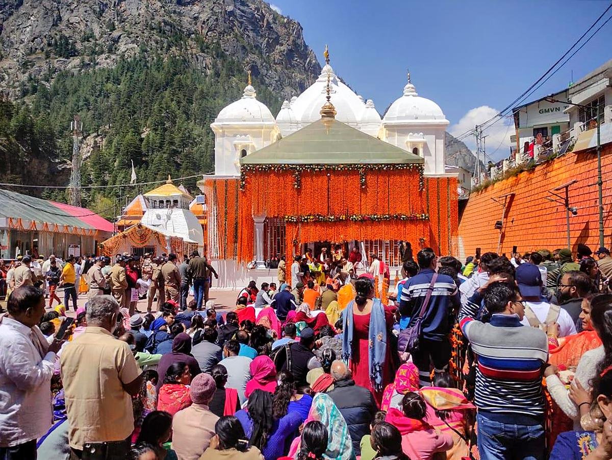 Chardham Yatra 2023: मां यमुना के मायके पहुंचे सीएम धामी, आज खोलगे गंगोत्री-यमनोत्री धाम के कपाट