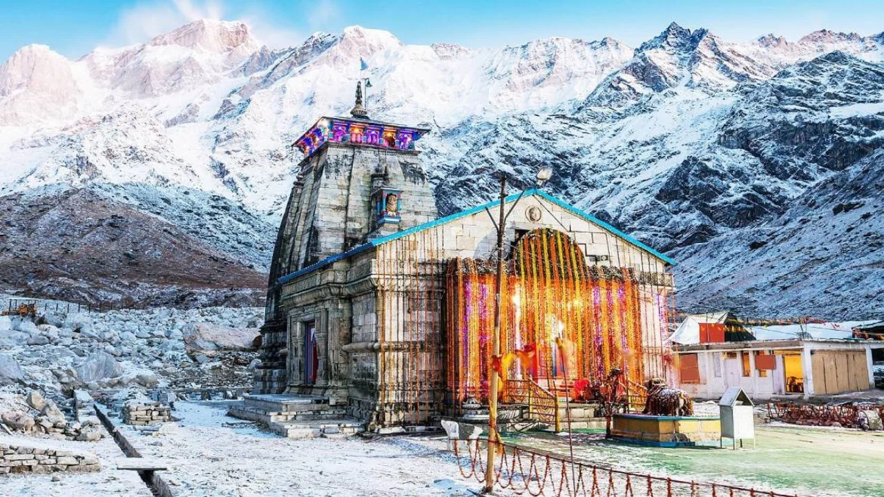 उत्तराखंड चंद्रग्रहण 2025: सूतक काल में चारधाम समेत प्रमुख मंदिरों के कपाट बंद, अब इस दिन खुलेंगे
