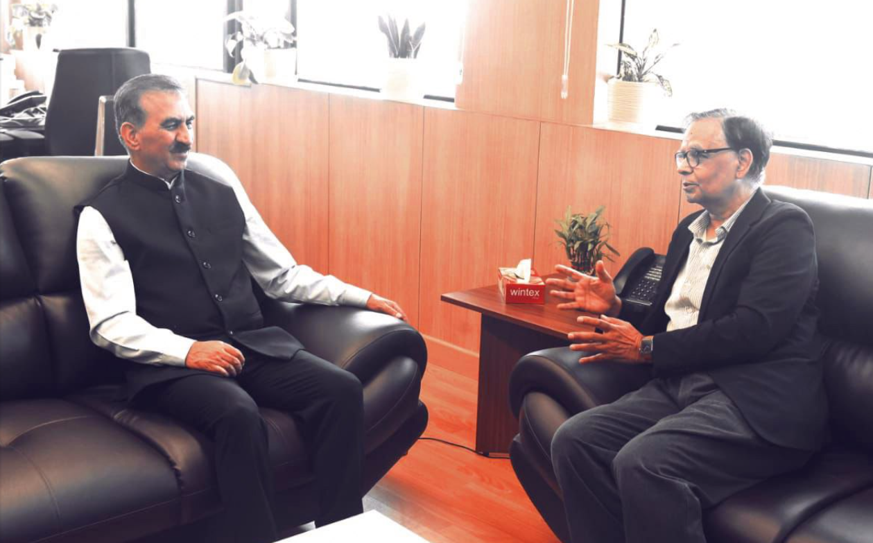 मुख्यमंत्री सुक्खू ने 16वें वित्त आयोग अध्यक्ष डॉ.अरविंद पांगड़िया से की मुलाकात, हिमाचल के हित रखे मजबूती से