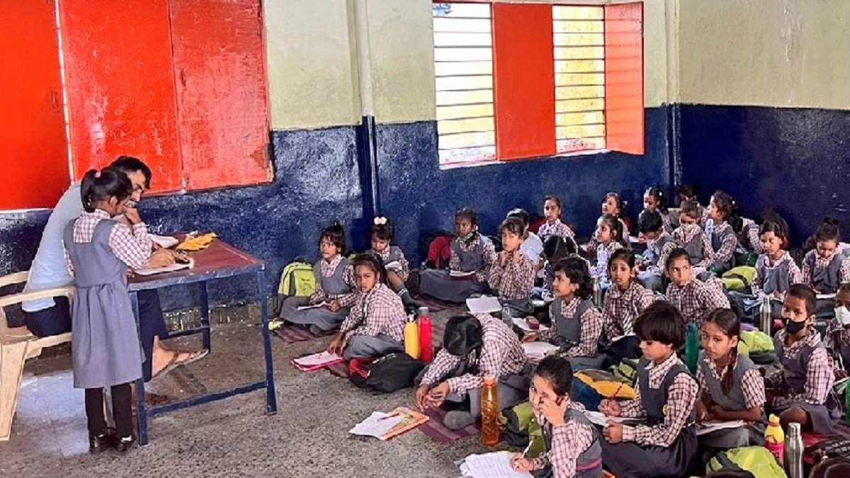 “Water and electricity crisis in 799 government schools of Delhi, Education Department seeks report.”